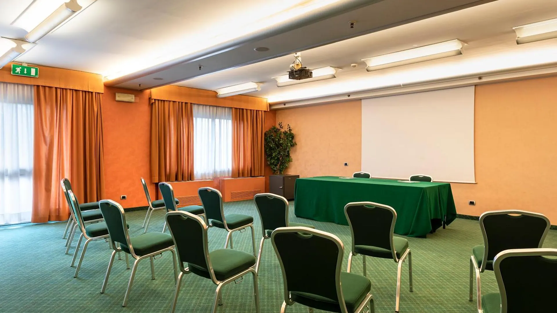 Ripamonti Residence & Hotel Milano Pieve Emanuele 4*,