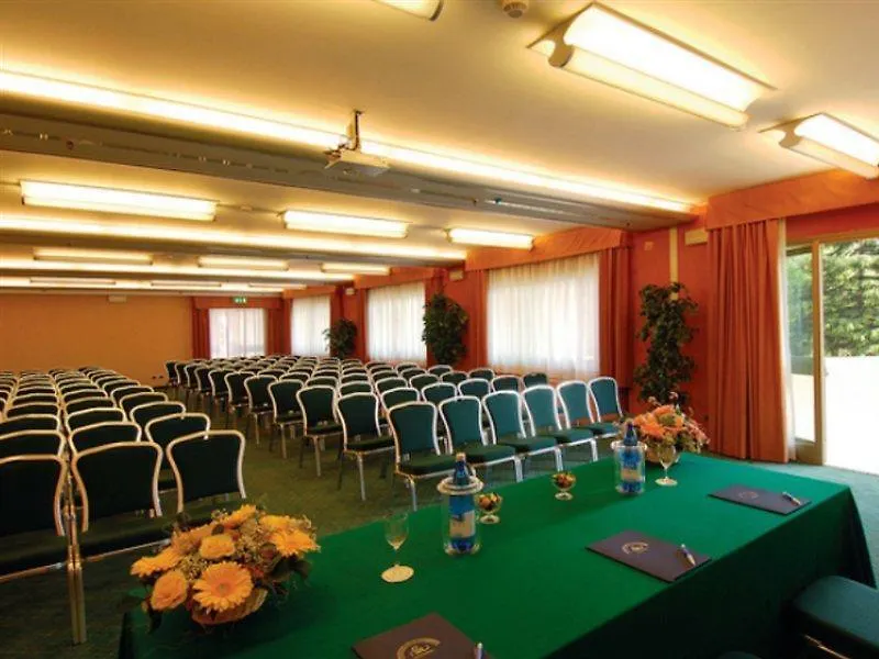 Ripamonti Residence & Hotel Milano Pieve Emanuele 4*,